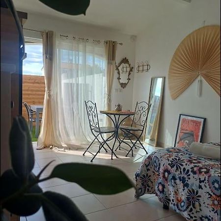 Studio Mi Casa Es Su Casa Vauvert Eksteriør billede